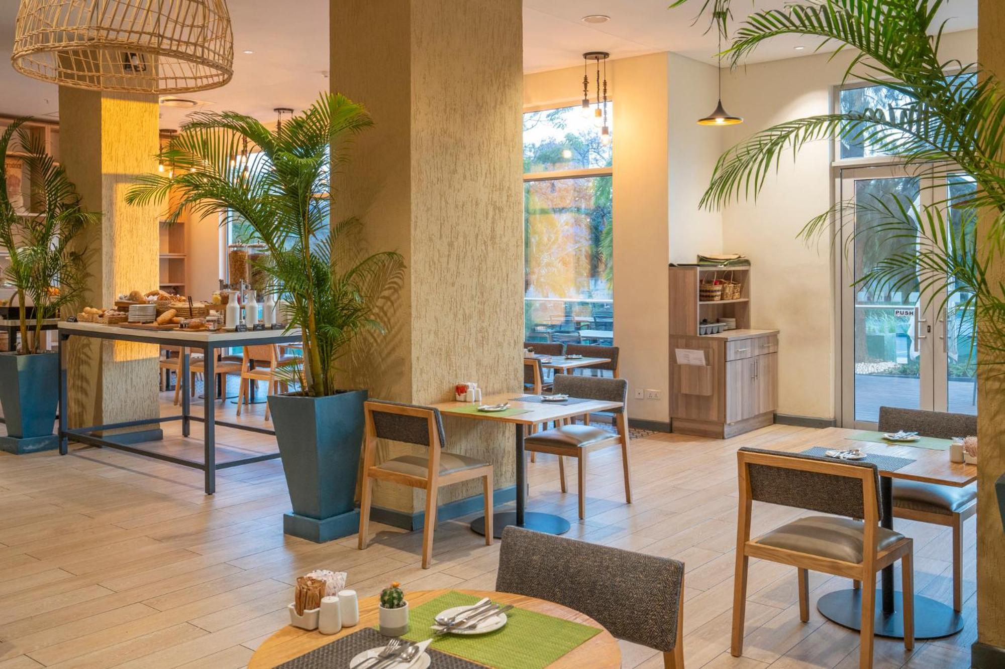 Holiday Inn - Lusaka By Ihg Esterno foto